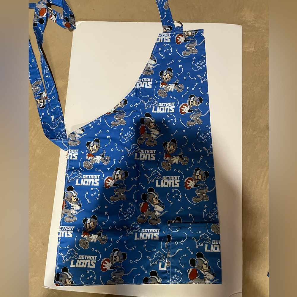 Detroit Lions Mickey Mouse Barbeque Apron